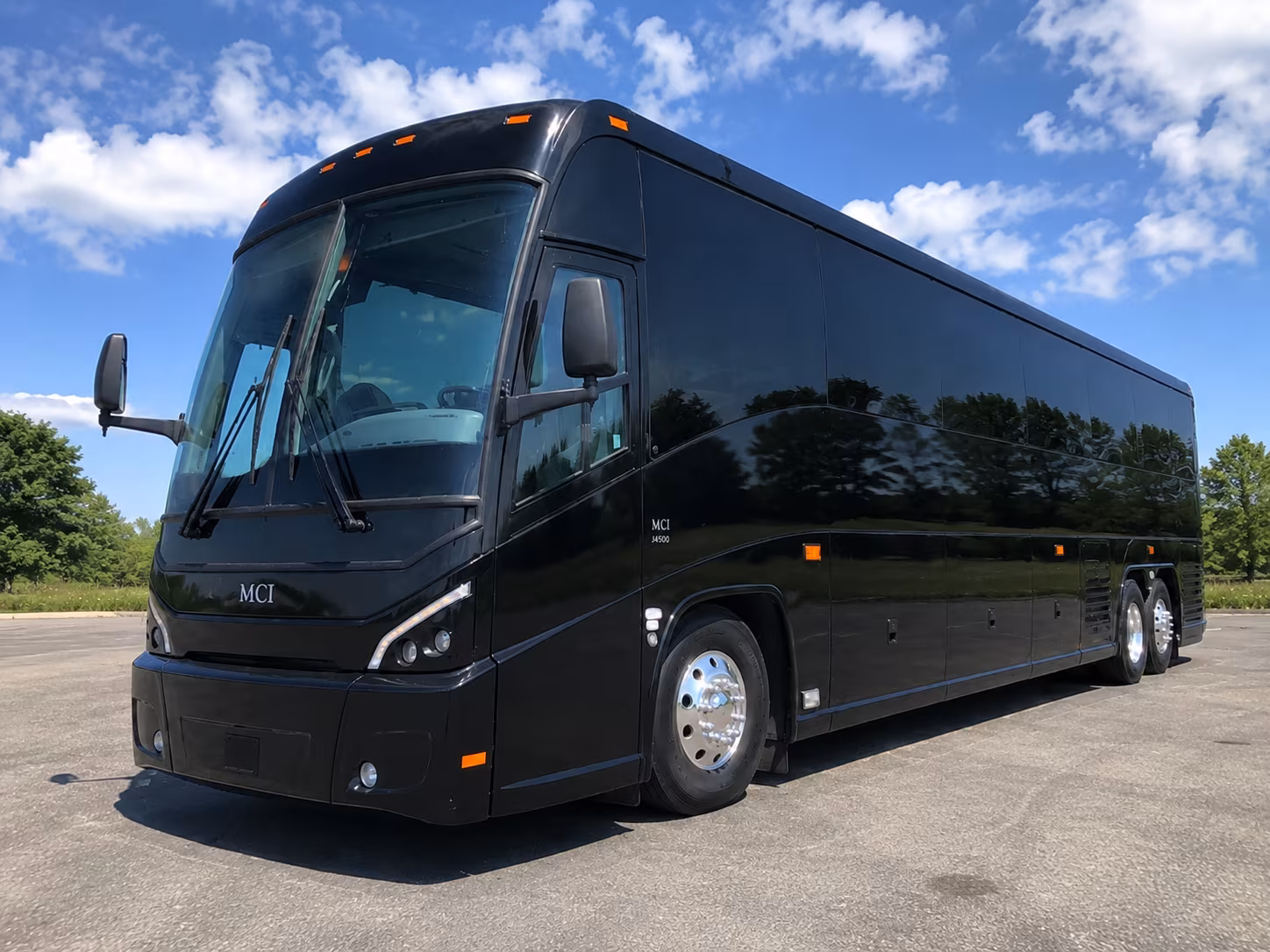 wedding guest shuttles between independence hotels and your venue